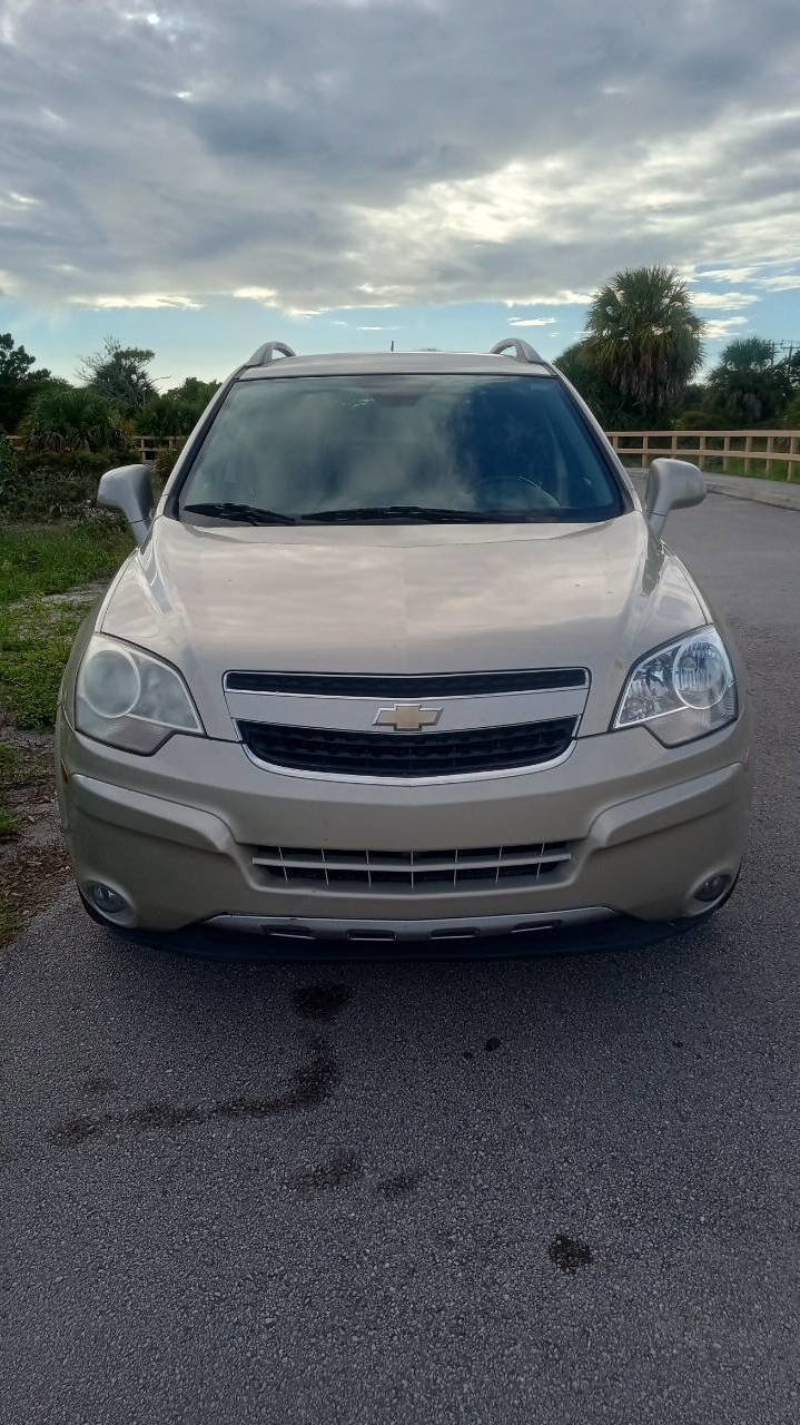 Used 2014 Chevrolet Captiva Sport LT FWD image 3