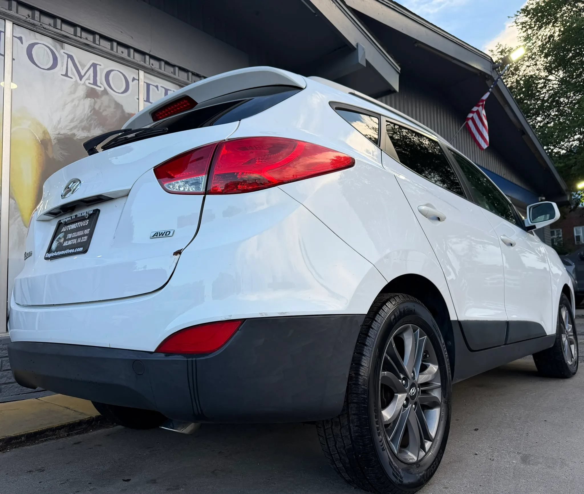 Used 2015 Hyundai Tucson SE AWD/4WD image 3