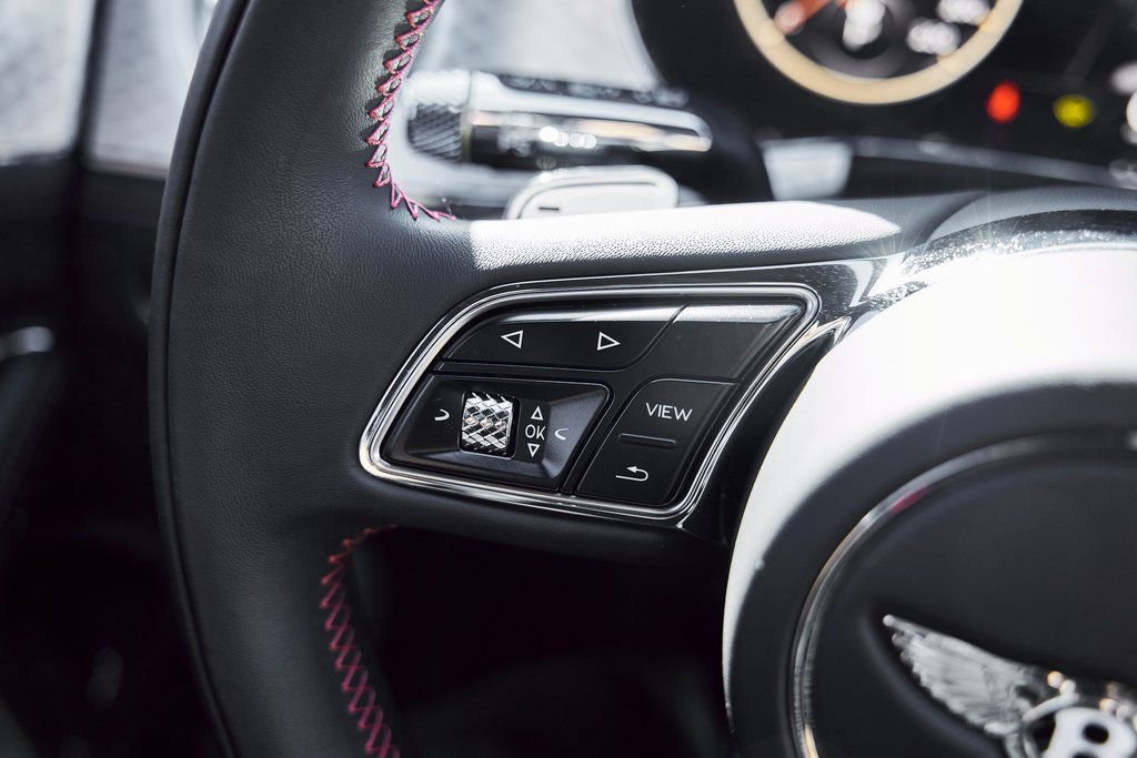 Used 2023 Bentley Flying Spur V8 image 59