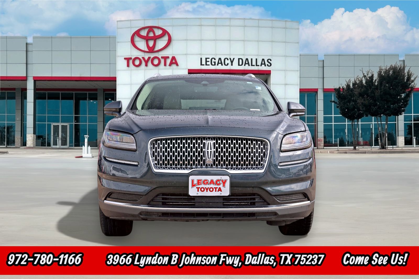 Used 2023 Lincoln Nautilus FWD w/ Premium Package image 6