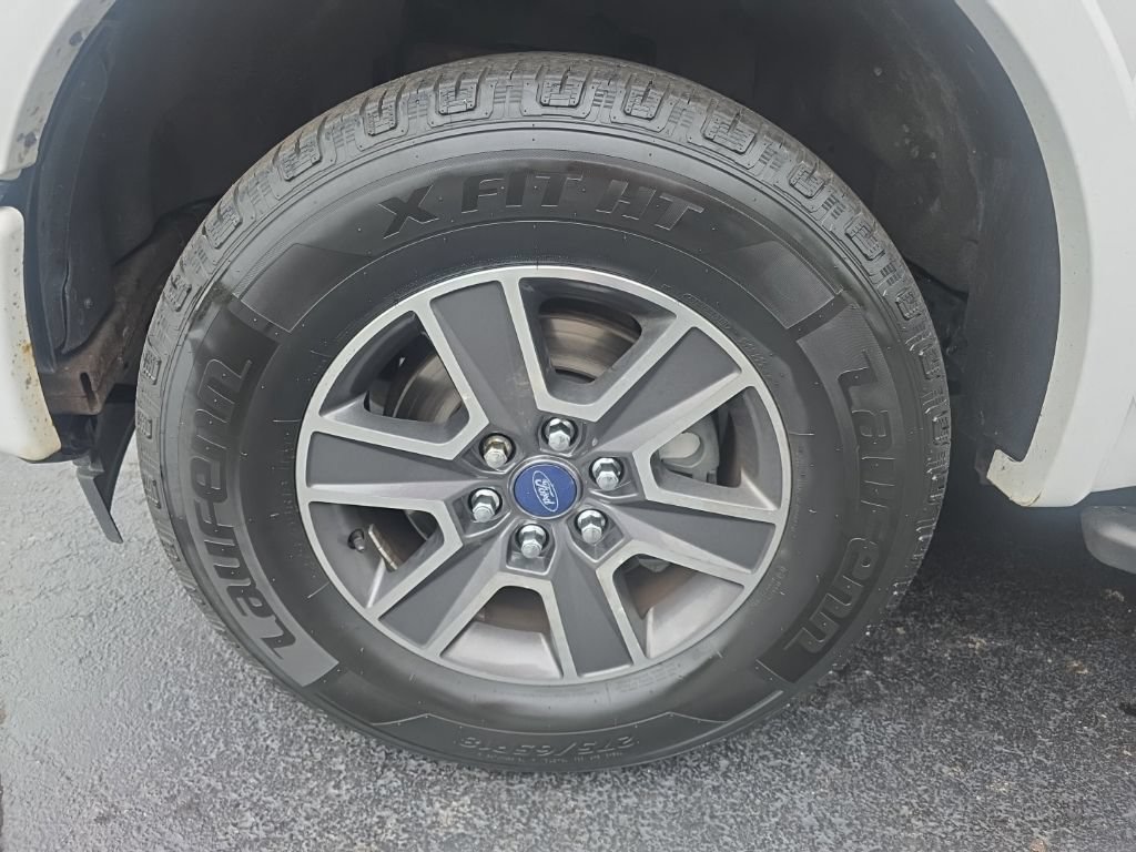 Used 2017 Ford F150 XLT w/ Equipment Group 302A Luxury AWD/4WD image 14