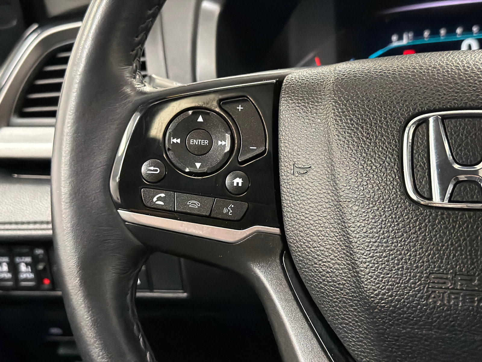 Used 2023 Honda Odyssey Touring image 22