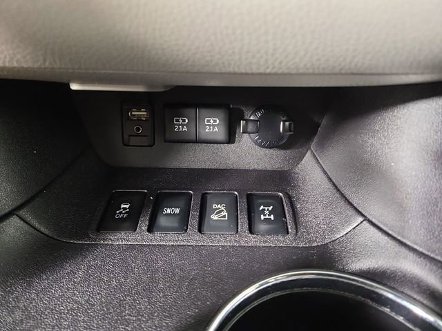 Used 2017 Toyota Highlander XLE AWD/4WD image 27