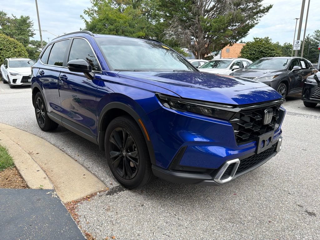 Used 2023 Honda CR-V Sport Touring image 3