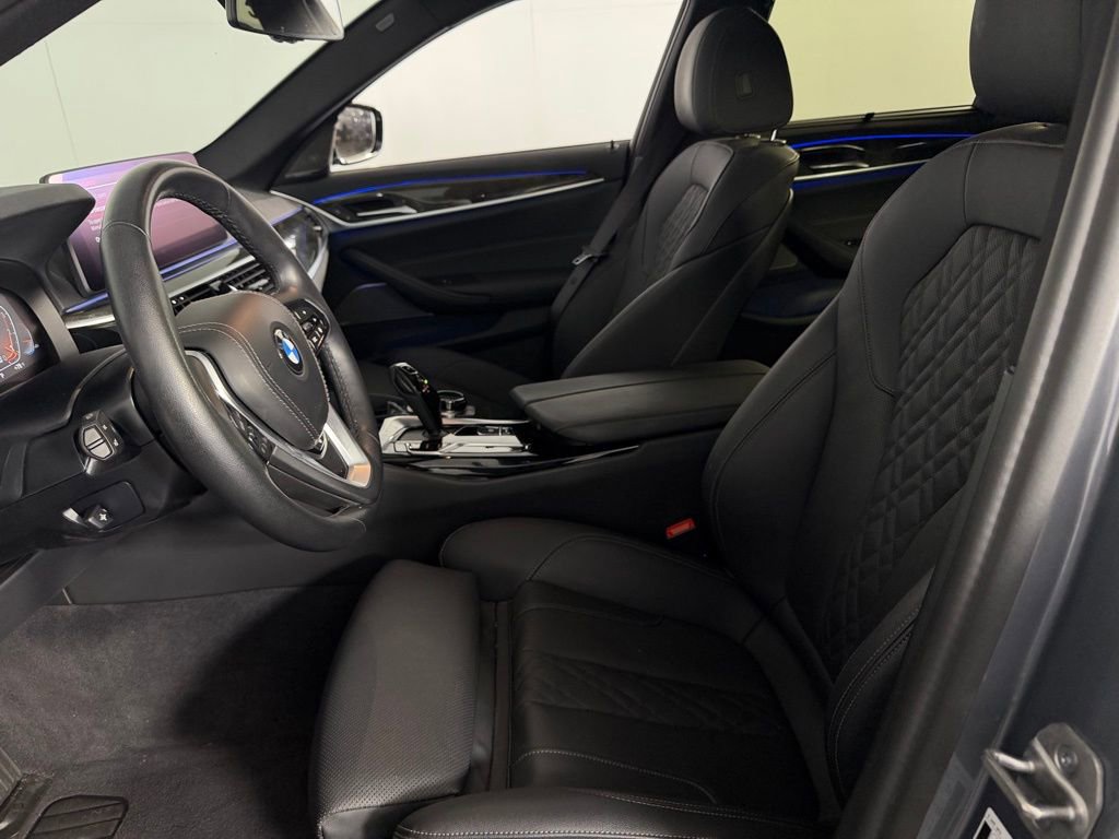 Used 2023 BMW 530i w/ Executive Package image 23