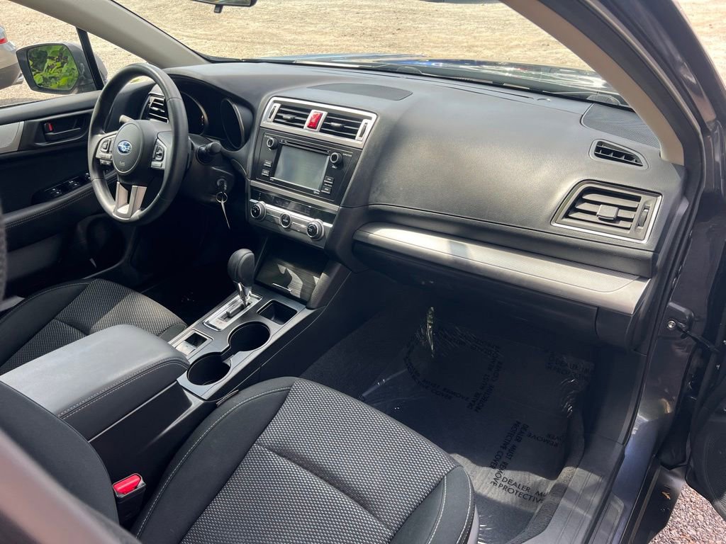 Used 2017 Subaru Outback 2.5i AWD/4WD image 16