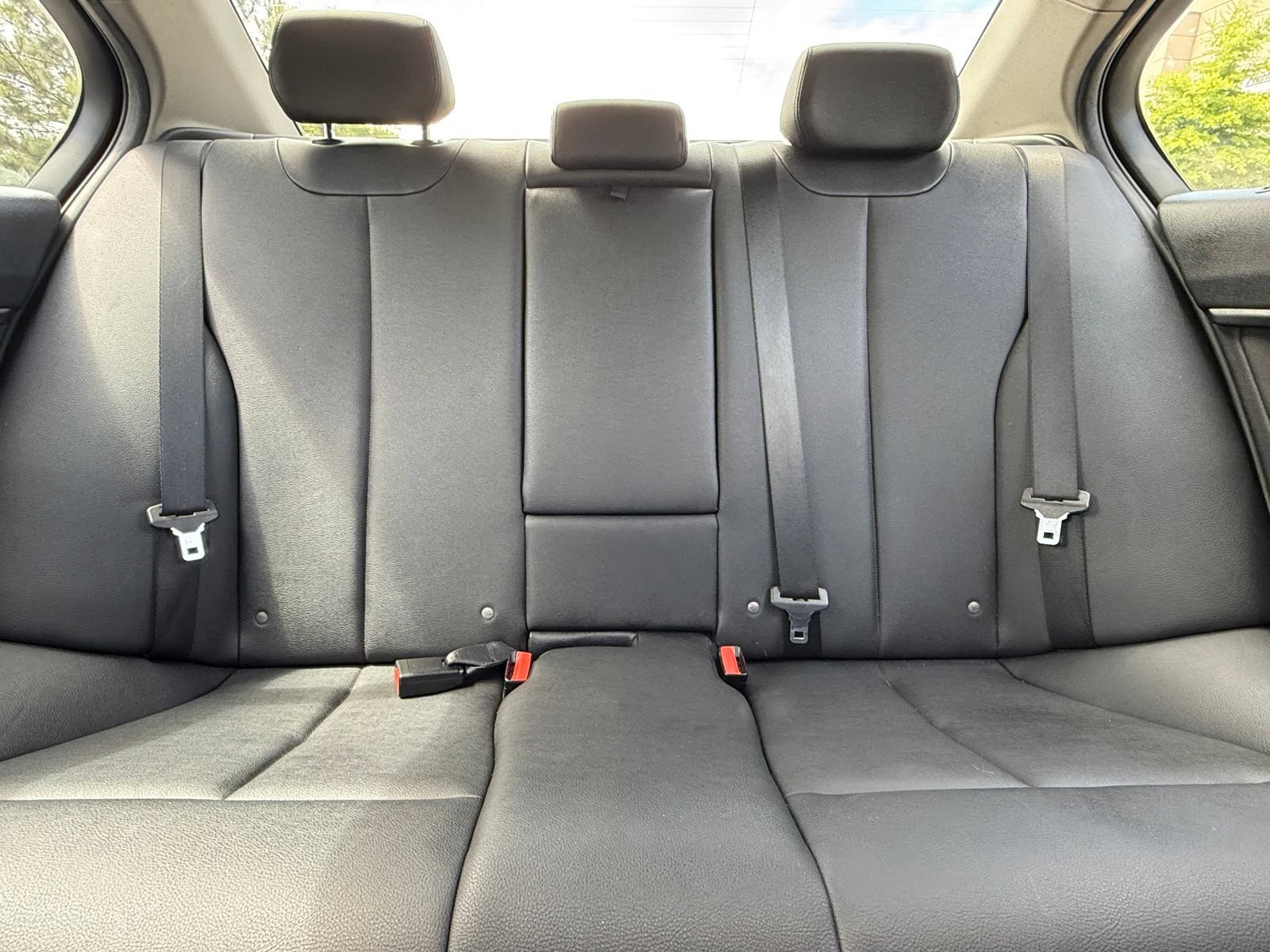 Used 2016 BMW 320i Sedan RWD image 38