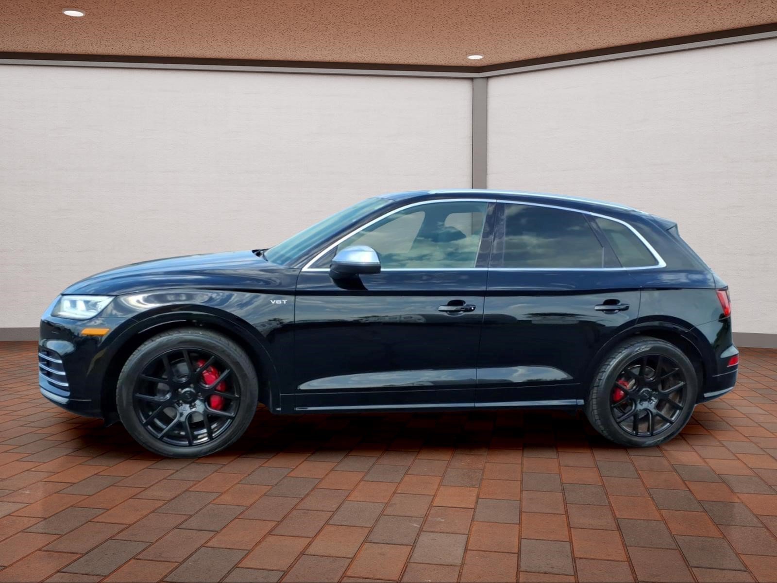Used 2018 Audi SQ5 Premium Plus w/ S Sport Package AWD/4WD image 5
