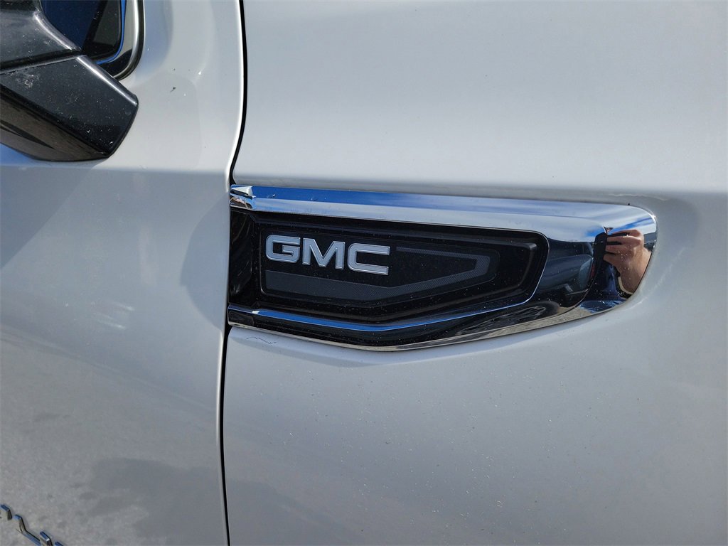 Used 2021 GMC Yukon SLT w/ SLT Premium Package image 8