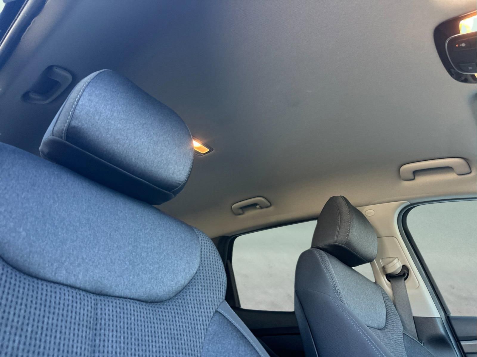 Used 2022 Hyundai Santa Fe SEL image 17