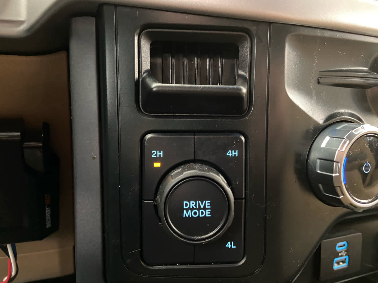 Used 2023 Ford F150 XLT w/ Equipment Group 302A High image 35