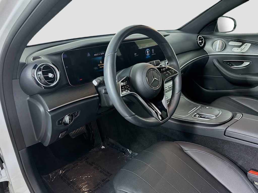 Used 2023 Mercedes-Benz E 350 Sedan image 4