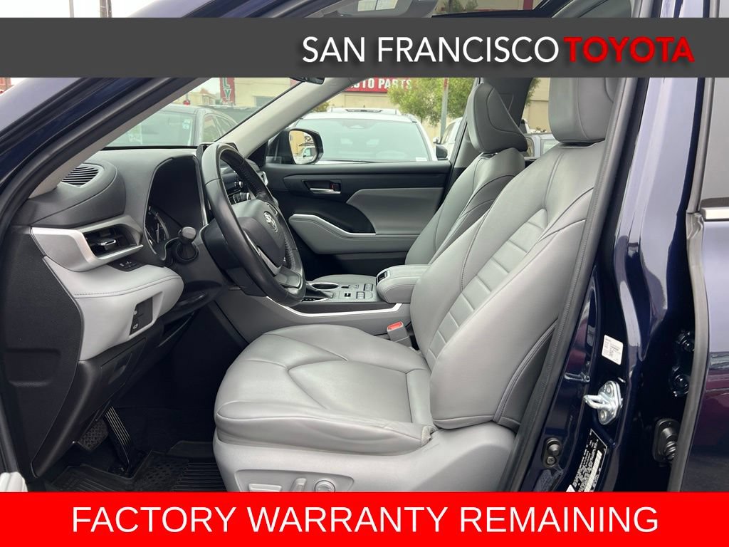 Used 2022 Toyota Highlander XLE AWD/4WD image 11