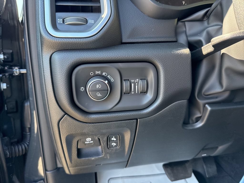 New 2026 RAM 1500 Big Horn AWD/4WD image 17