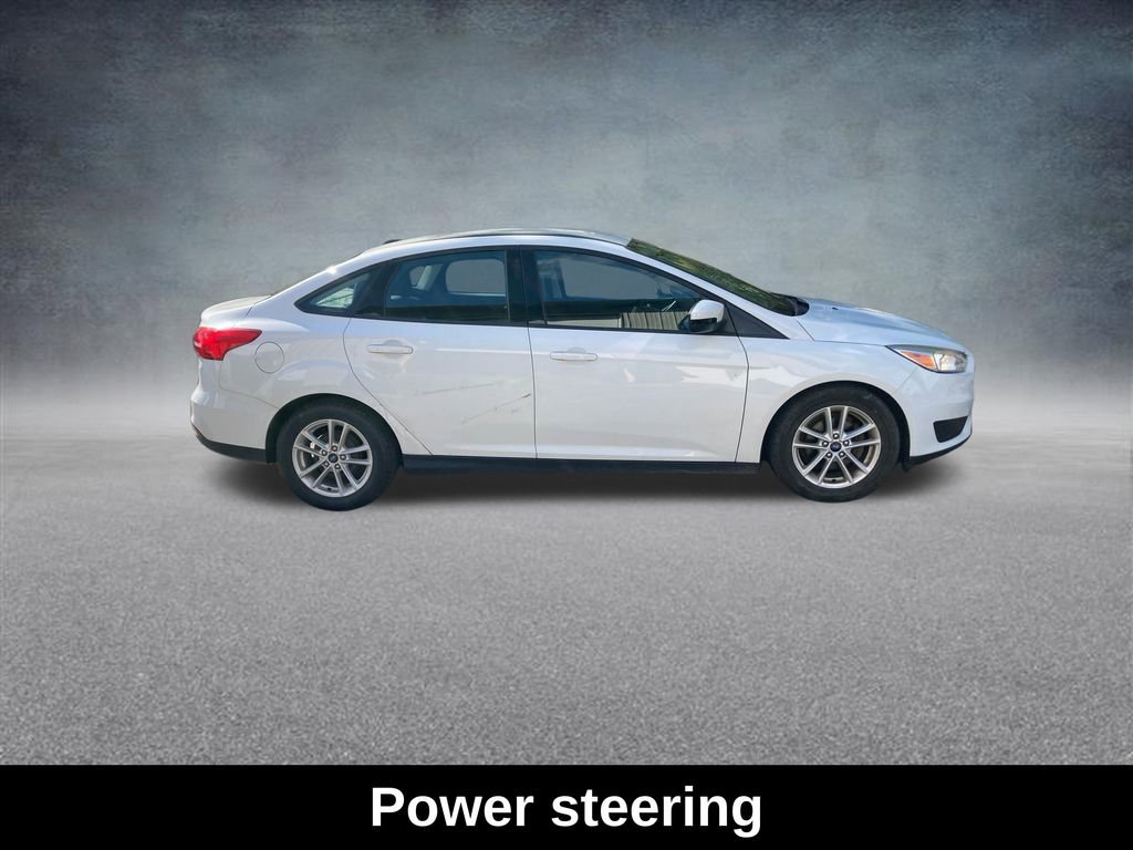 Used 2017 Ford Focus SE w/ Cold Weather Package image 8