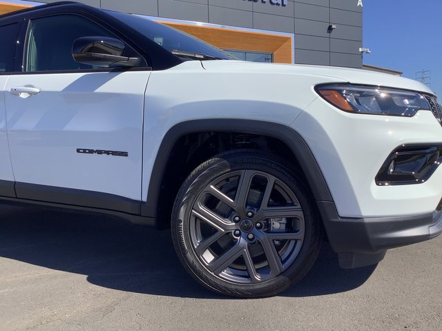 New 2026 Jeep Compass Limited image 3