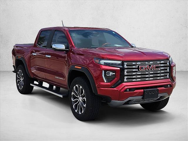 Used 2025 GMC Canyon Denali AWD/4WD image 3