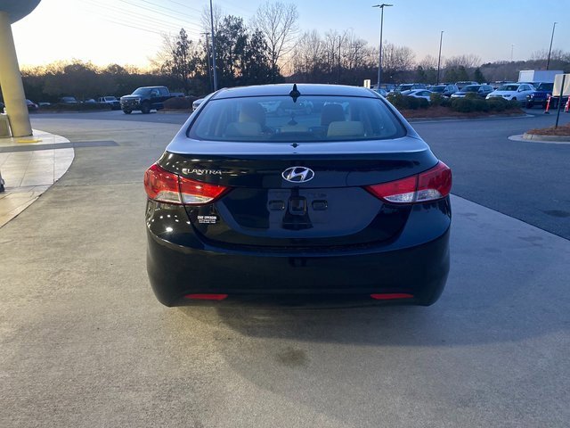 Used 2013 Hyundai Elantra GLS w/ Preferred Pkg image 6