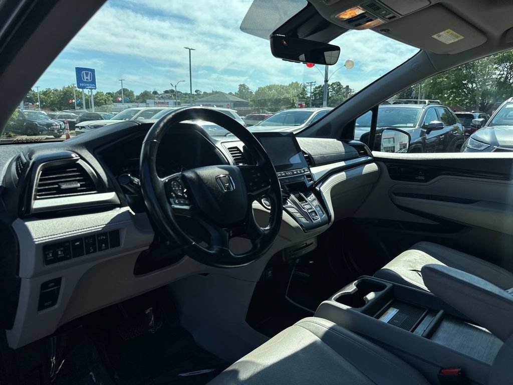 Used 2018 Honda Odyssey Elite image 16