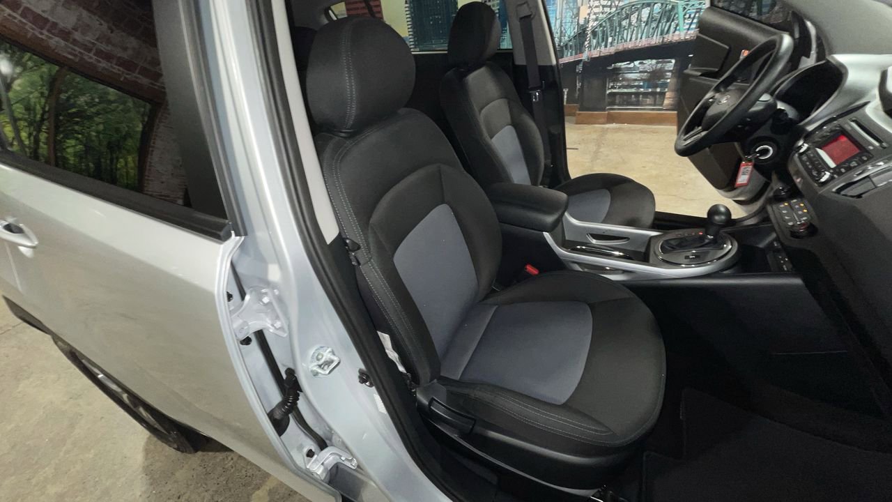Used 2016 Kia Sportage LX image 31