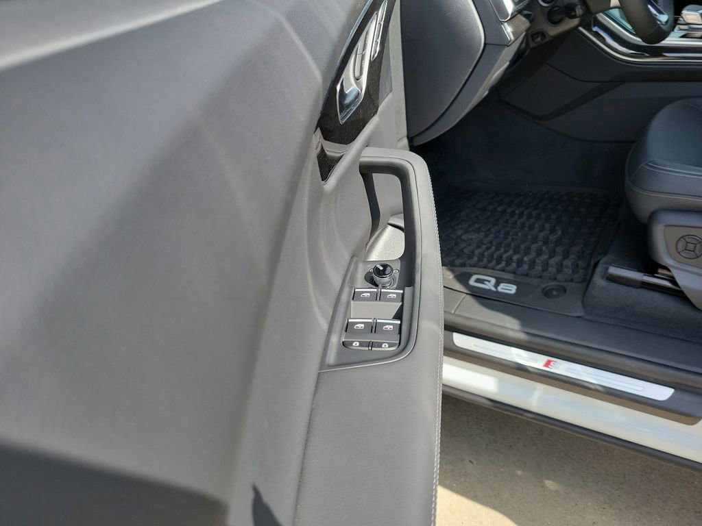 New 2026 Audi Q8 Premium Plus image 8