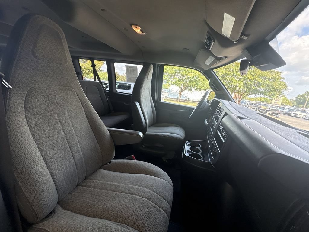 Used 2020 Chevrolet Express 3500 LT w/ LT Preferred Equipment Group RWD image 25