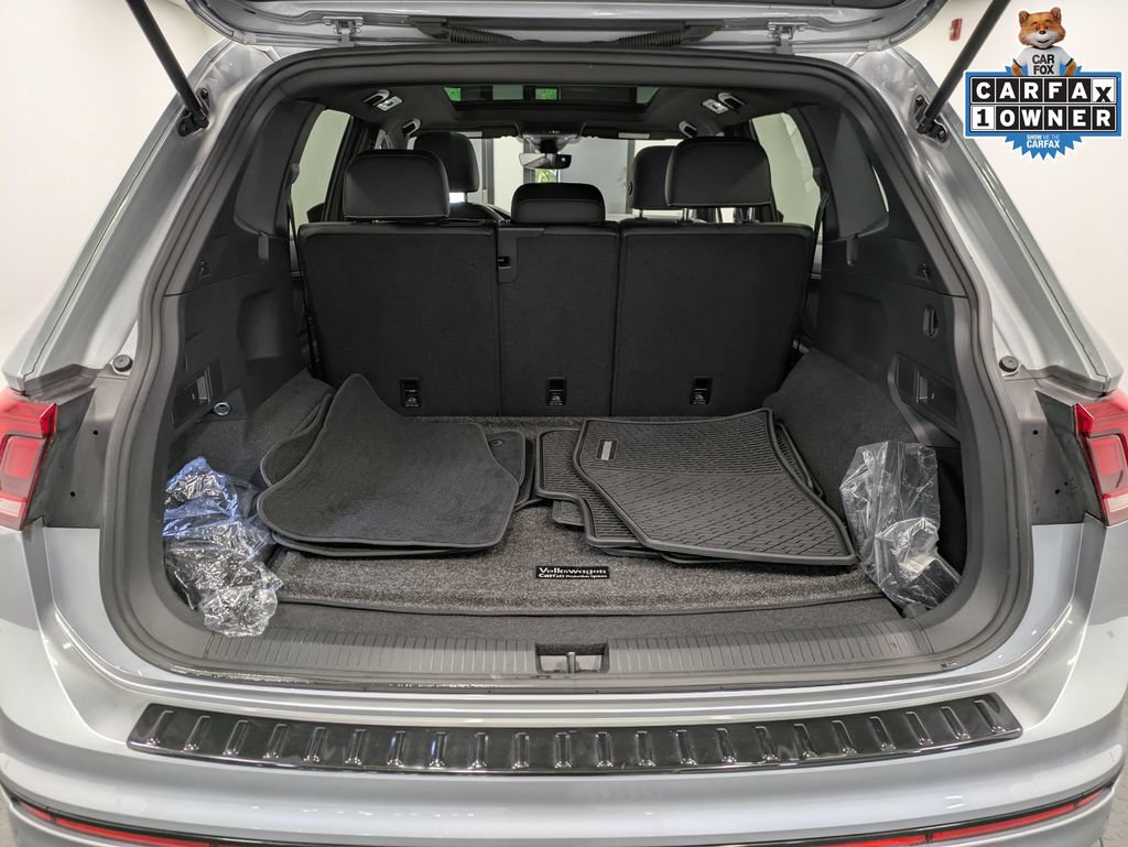 Used 2023 Volkswagen Tiguan SE R-Line AWD/4WD image 29