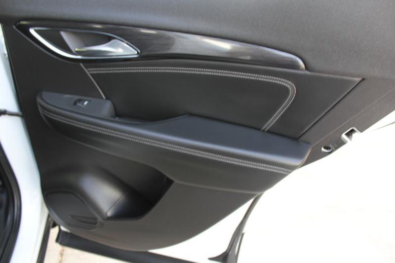 Used 2023 Buick Envision Essence image 17