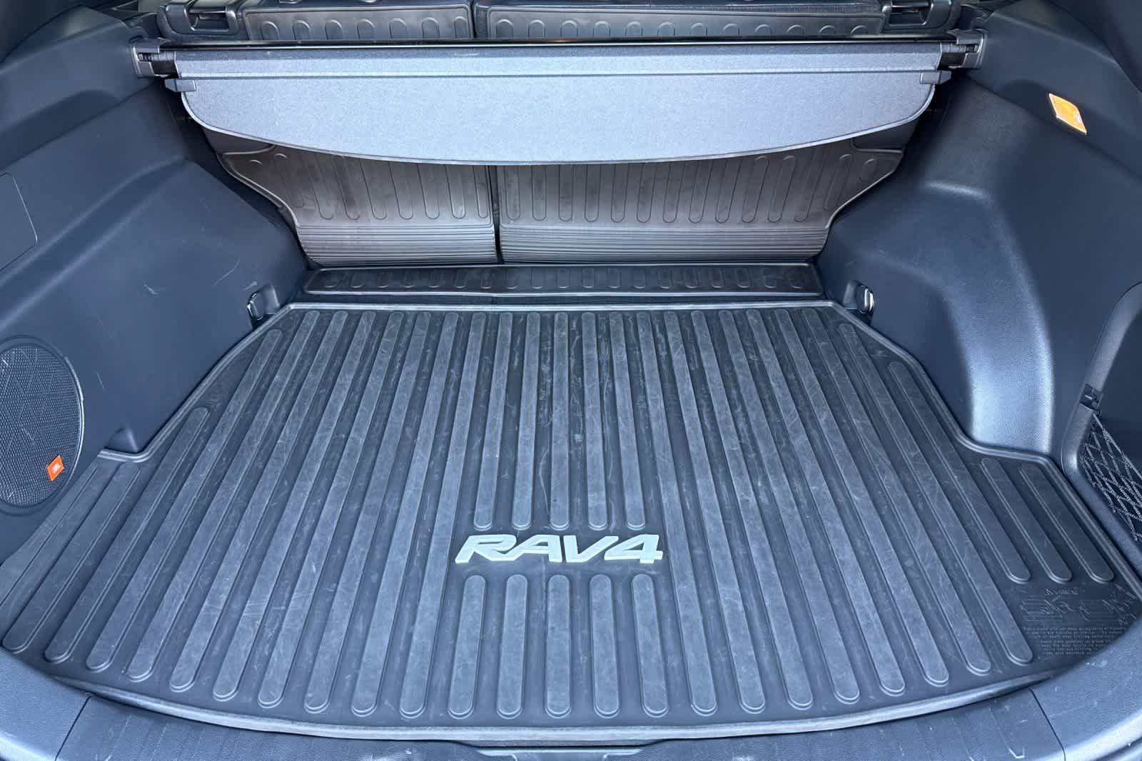 Used 2020 Toyota RAV4 XSE AWD/4WD image 15