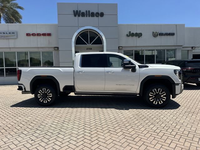 Used 2024 GMC Sierra 2500 Denali Ultimate w/ Max Trailering Package AWD/4WD image 5