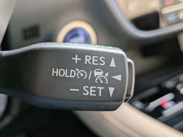 Certified 2022 Lexus RX 450hL Luxury w/ Cold Area Package (CT) image 29