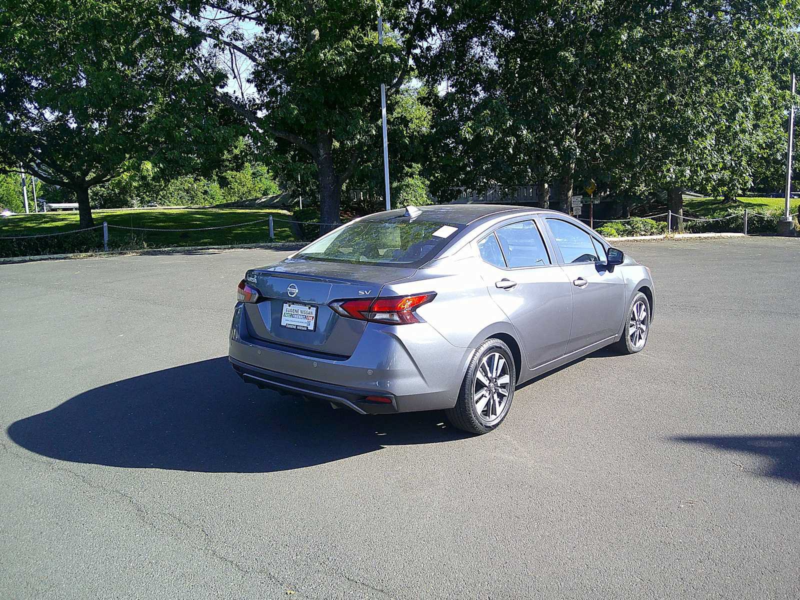 Used 2021 Nissan Versa SV FWD image 5