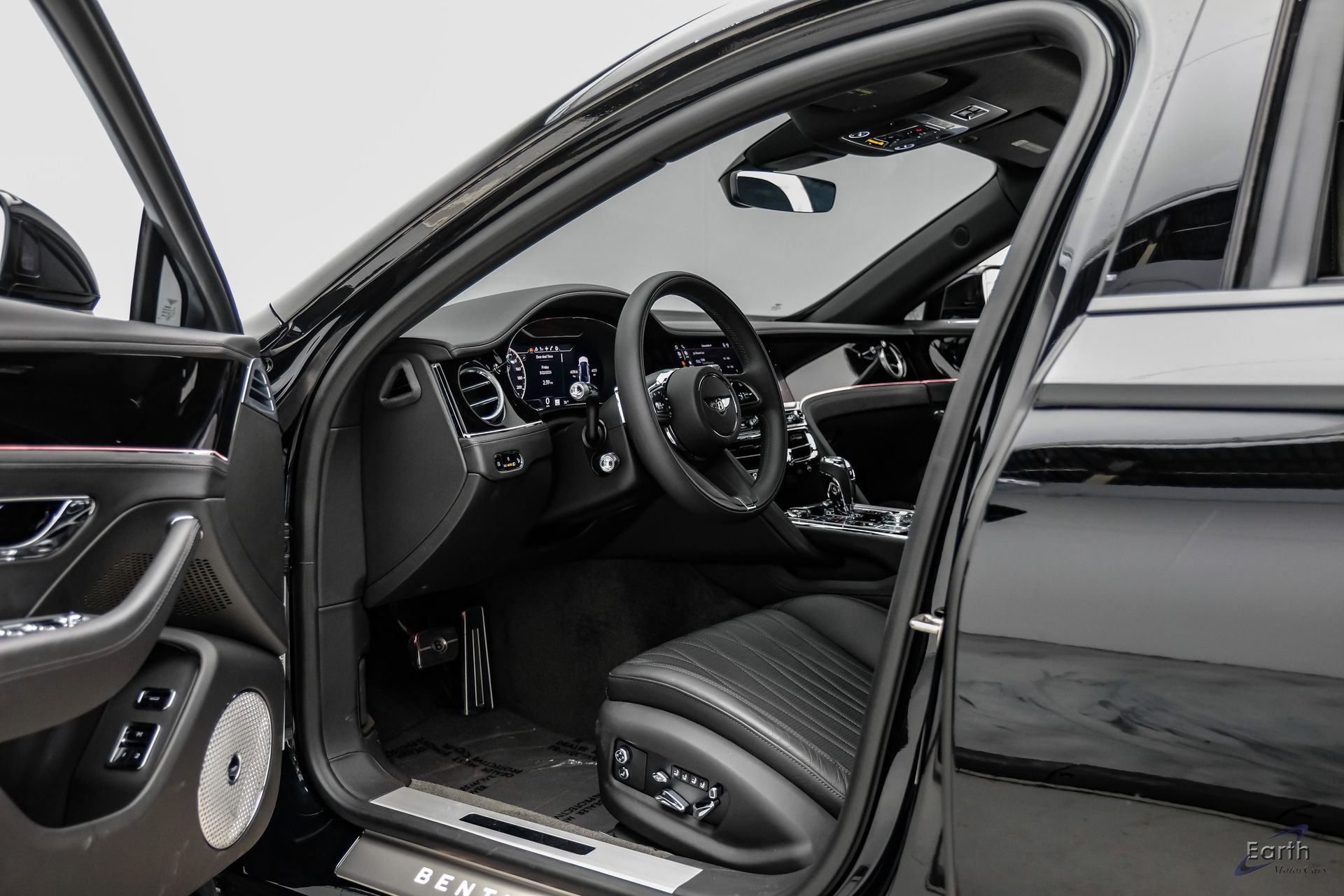 Used 2022 Bentley Flying Spur V8 AWD/4WD image 34