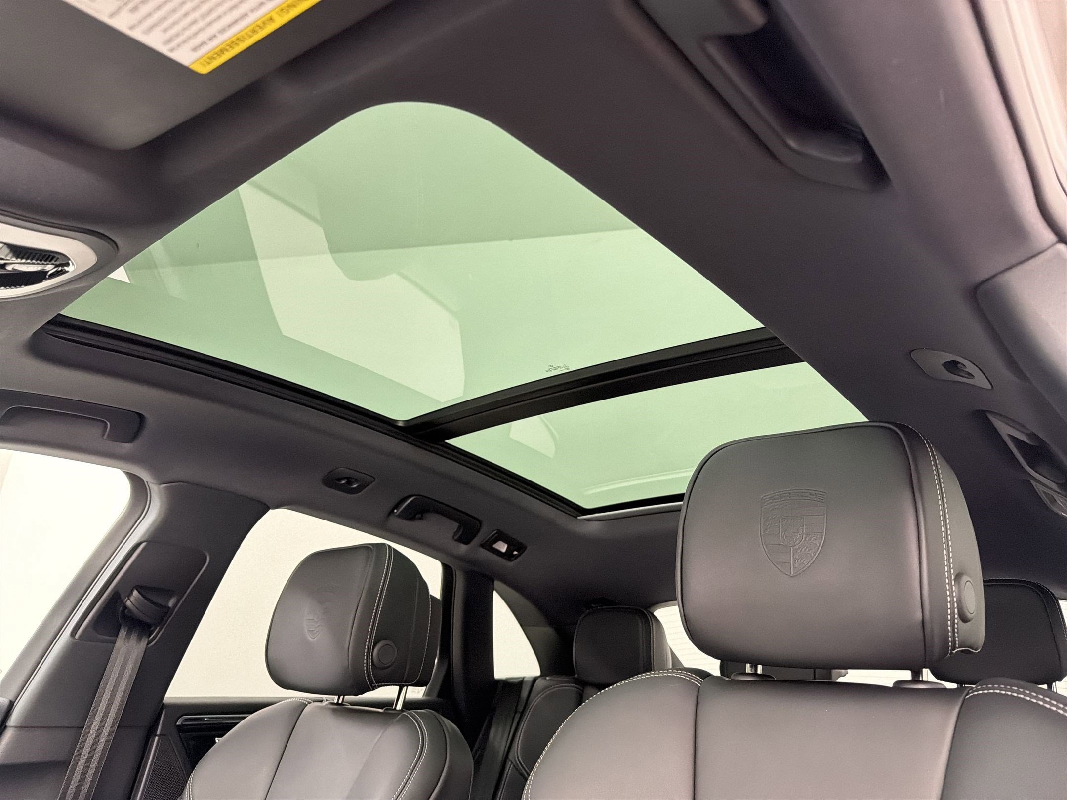 New 2026 Porsche Macan Turbo image 15