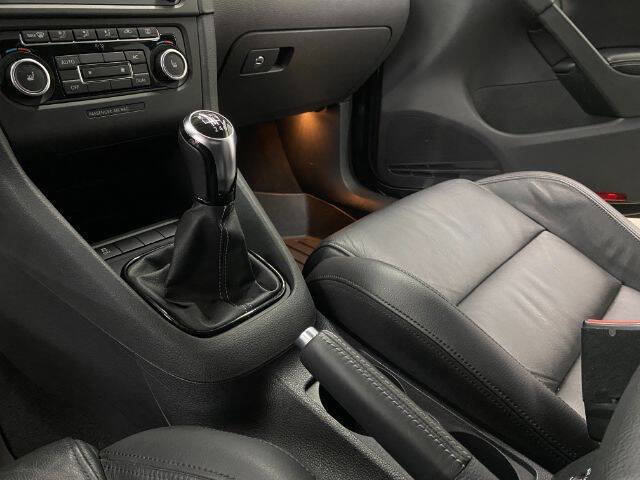 Used 2012 Volkswagen Golf 4-Door image 25