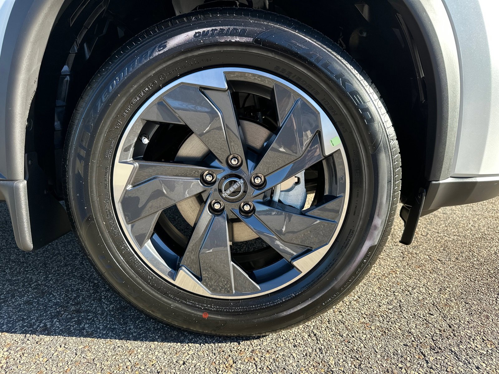 New 2026 Nissan Rogue SV image 12