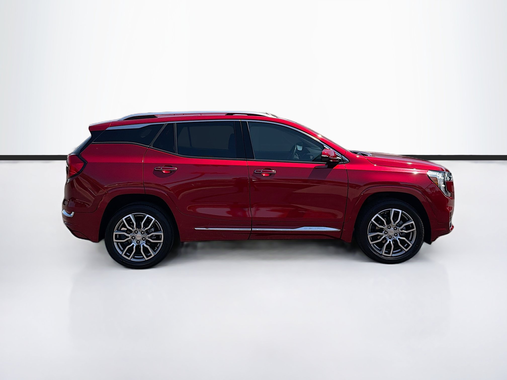 Used 2023 GMC Terrain Denali AWD/4WD image 4