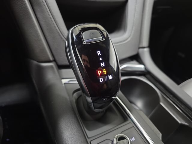 New 2026 Cadillac XT5 Premium Luxury w/ LPO, ONYX Package FWD image 21