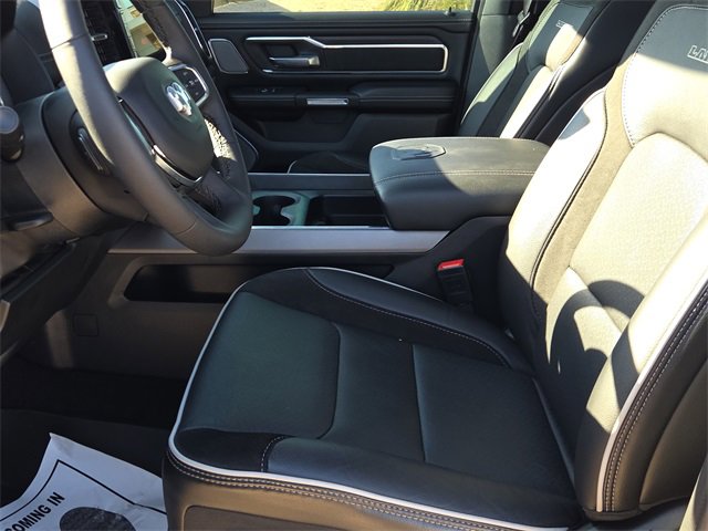Used 2025 RAM 1500 Laramie w/ Night Edition image 19