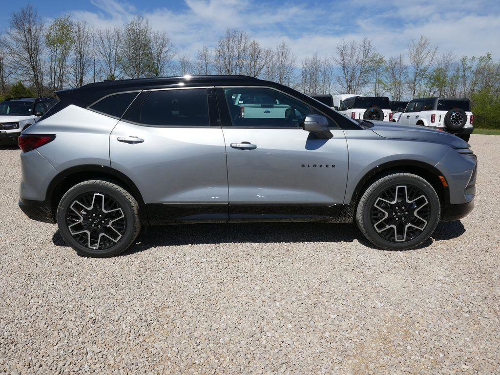 New 2026 Chevrolet Blazer RS AWD/4WD image 3