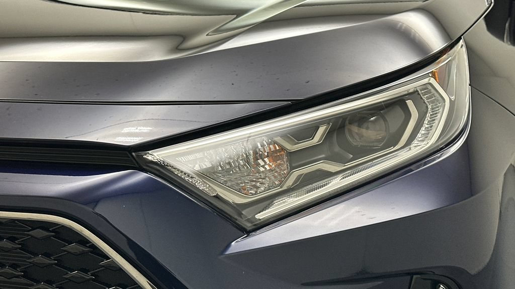 Certified 2021 Toyota RAV4 XSE w/ Weather Package AWD/4WD image 22