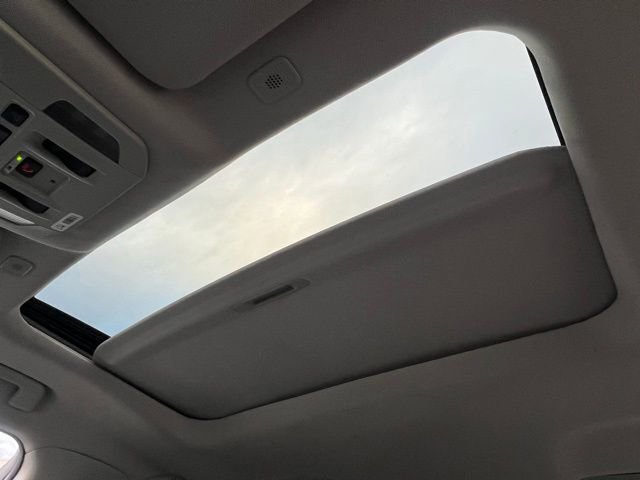 Certified 2024 Toyota Highlander XLE image 39