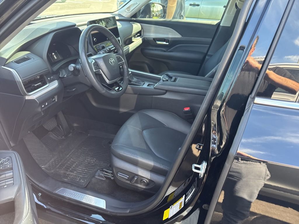 Used 2024 Toyota Grand Highlander Platinum image 7