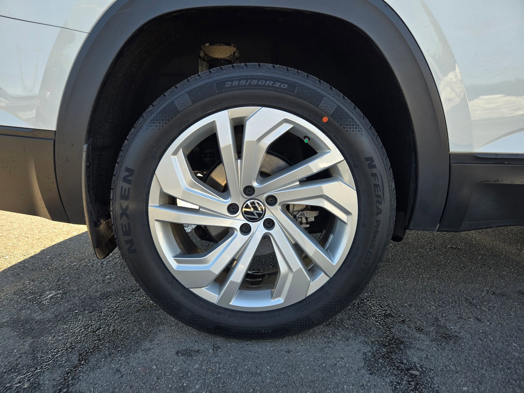 Used 2021 Volkswagen Atlas SE image 16