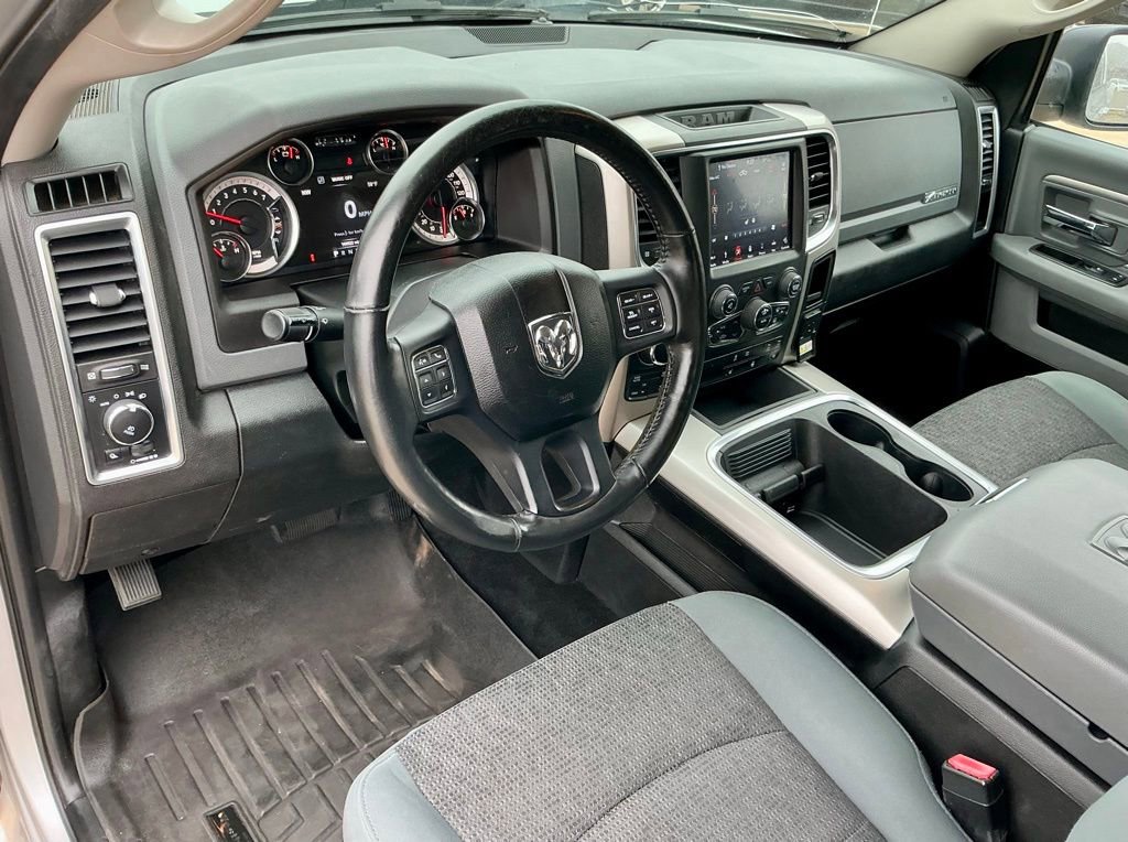 Used 2018 RAM 1500 SLT AWD/4WD image 36