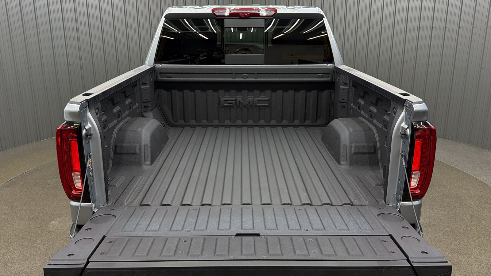 Used 2026 GMC Sierra 1500 AT4 w/ AT4 Premium Package AWD/4WD image 17