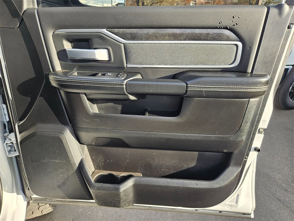 Certified 2019 RAM 2500 Big Horn w/ Night Edition image 17