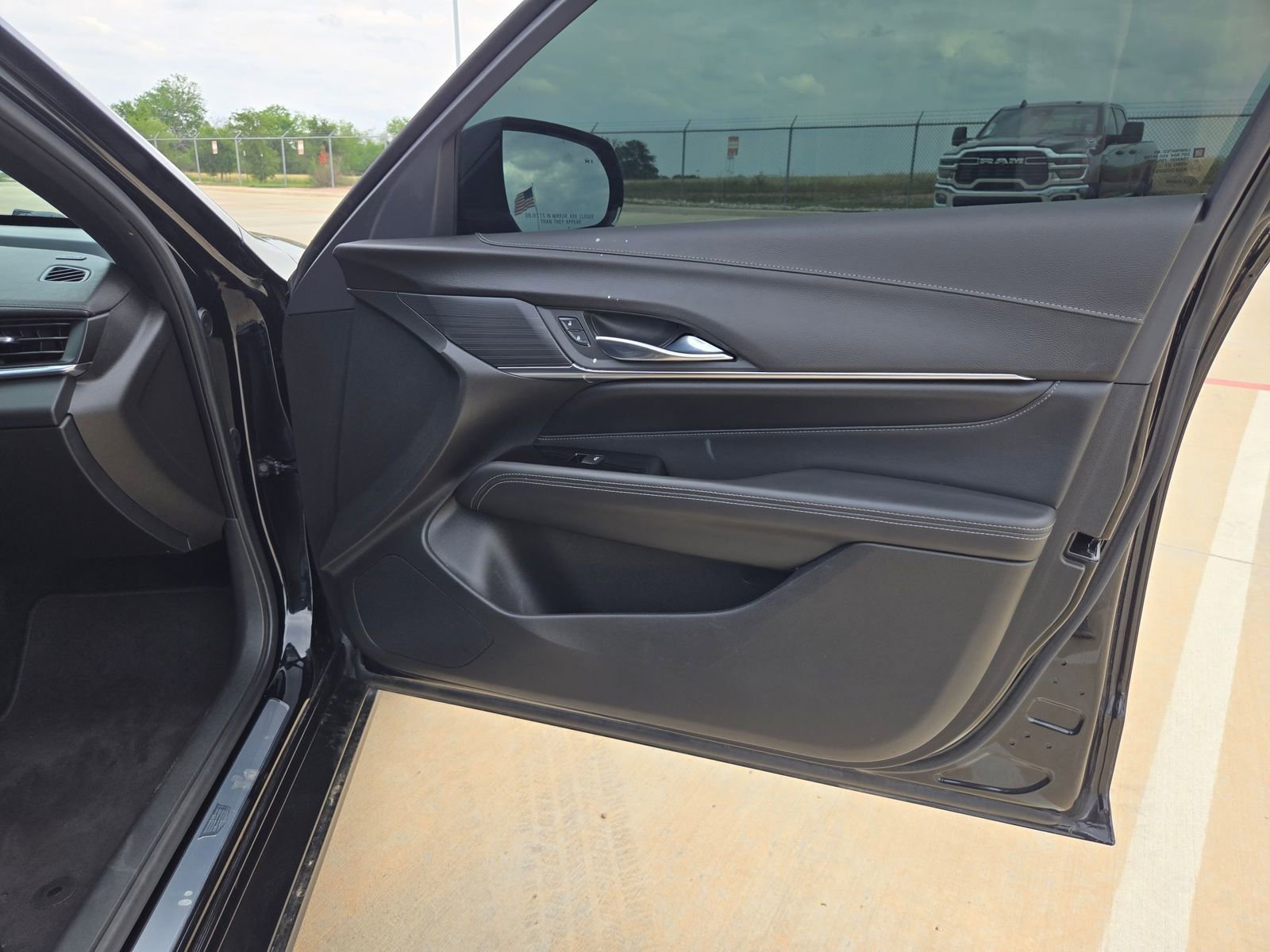 Used 2023 Cadillac CT4 Luxury RWD image 27