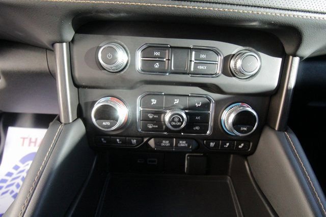 Used 2023 GMC Yukon XL AT4 w/ Technology Package image 31