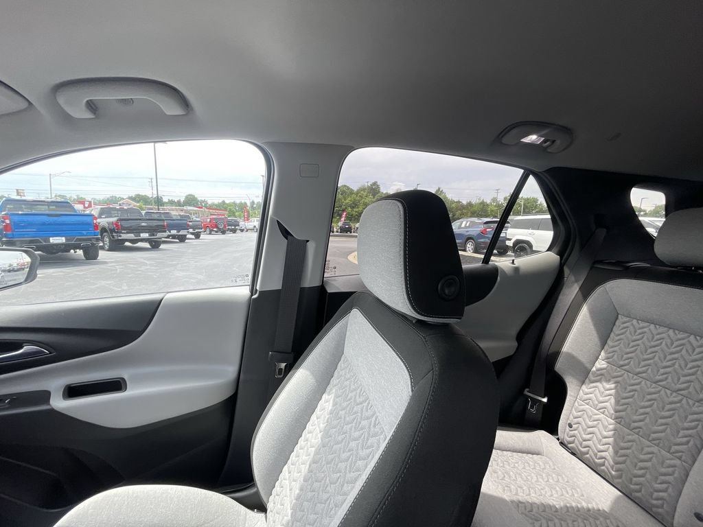 Used 2024 Chevrolet Equinox LS w/ LS Convenience Package FWD image 11